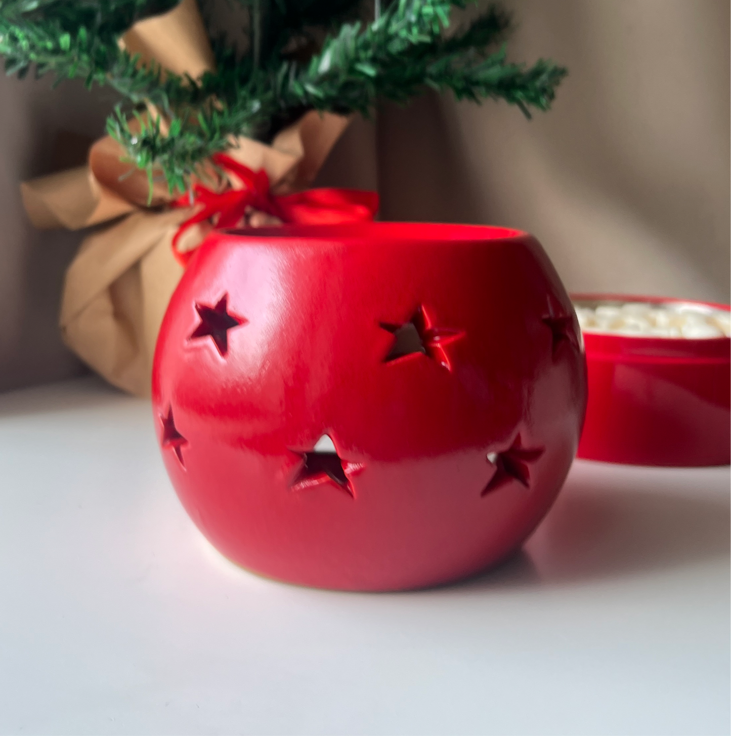 Christmas Ornament Wax & Oil Burner – Festive Warmth for Your Home