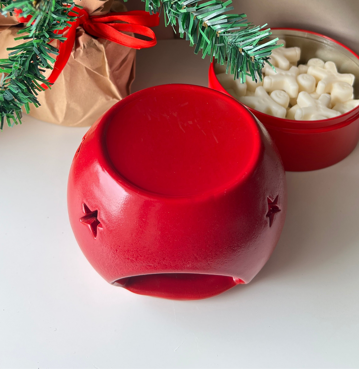 Christmas Ornament Wax & Oil Burner – Festive Warmth for Your Home