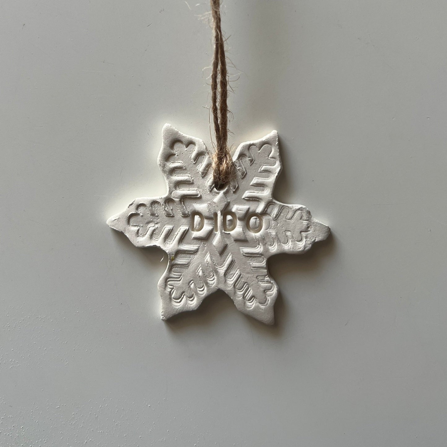 Customizable Snowflake Christmas Ornament – Personalized Holiday Gift